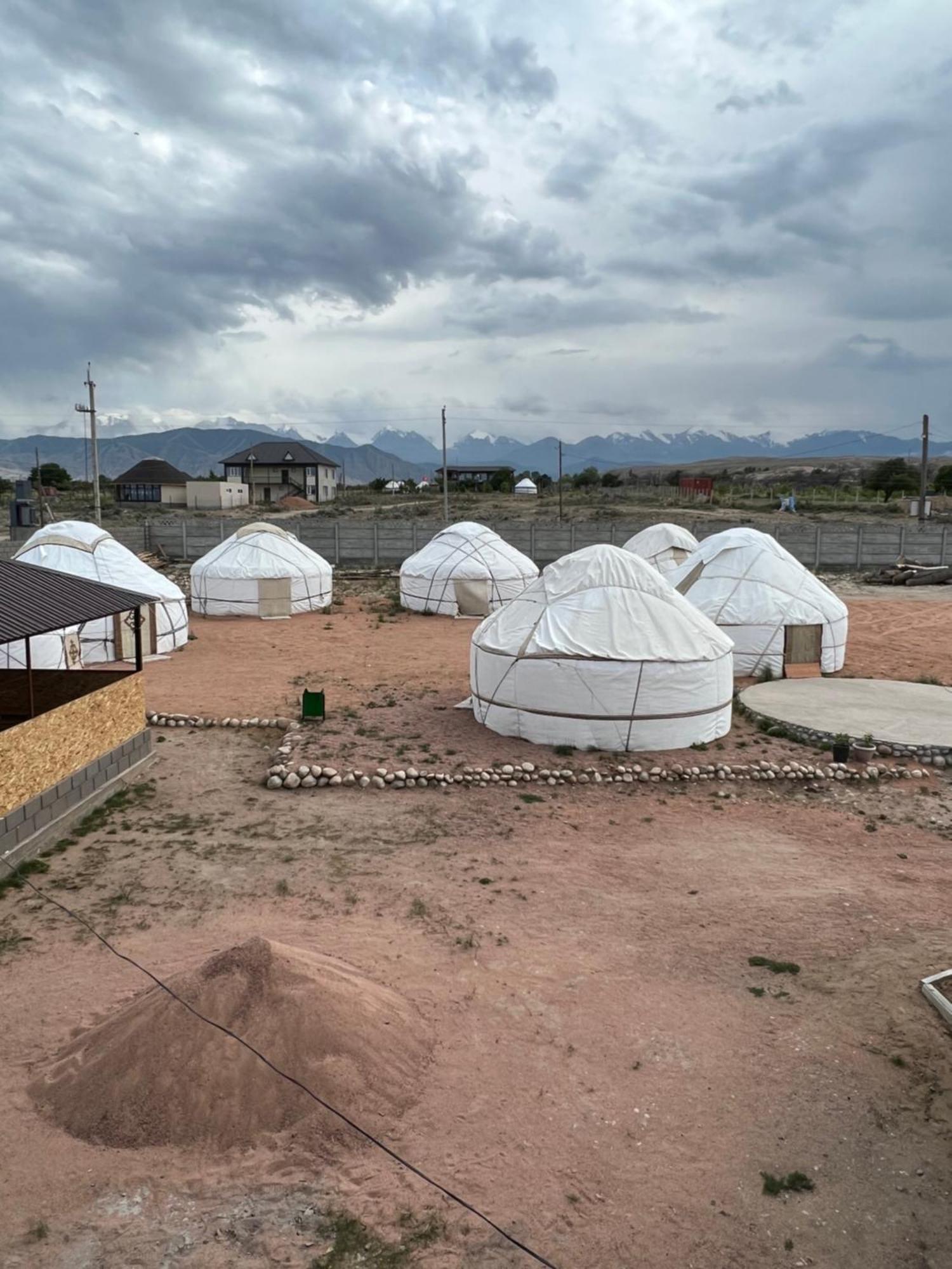 Guest House And Yurt Camp "Ailuu" Tong Luaran gambar